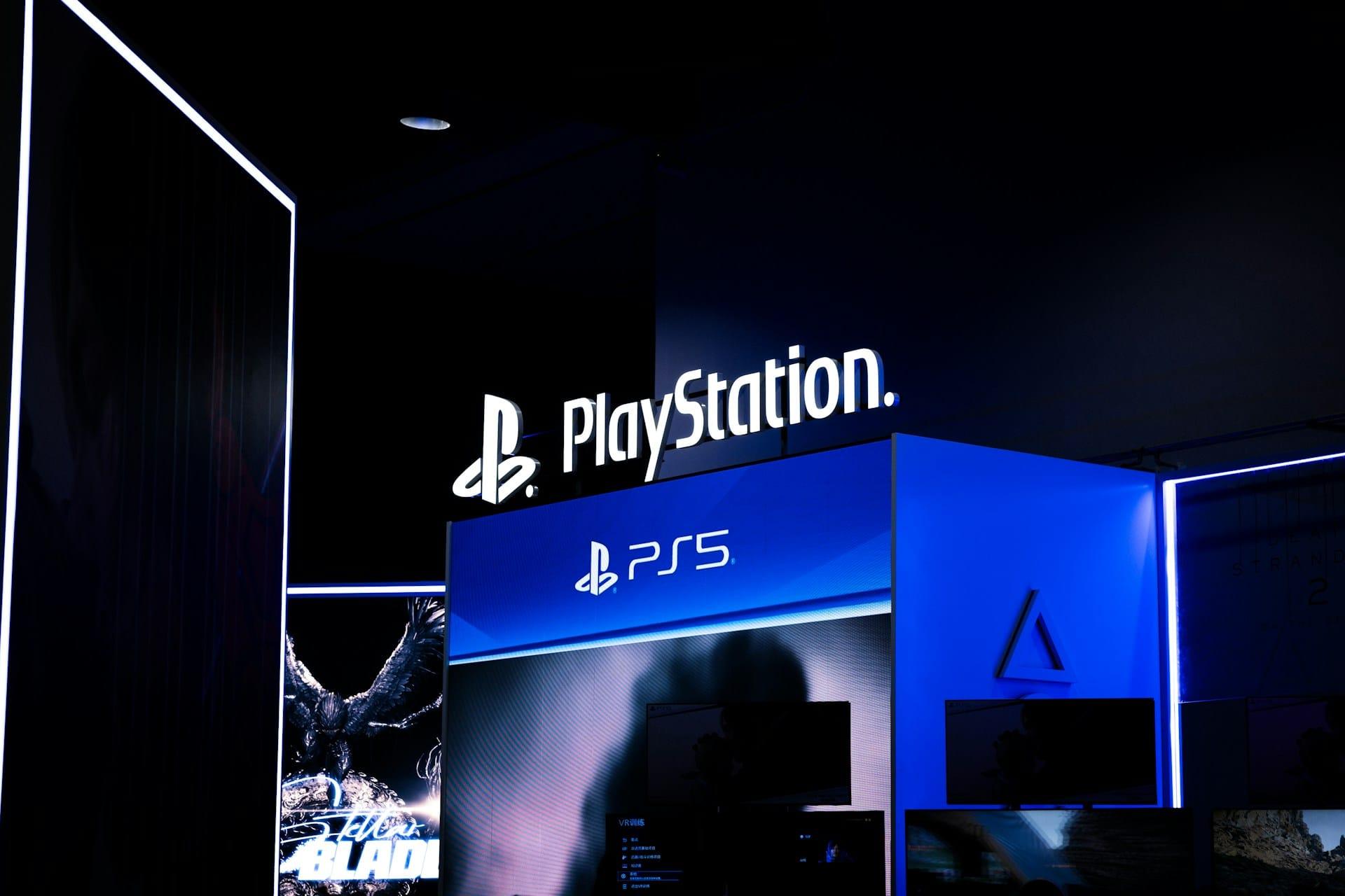 A Star's Name: Iconic Theatre Now Dedicated to Comedy Queen Victoria Wood.